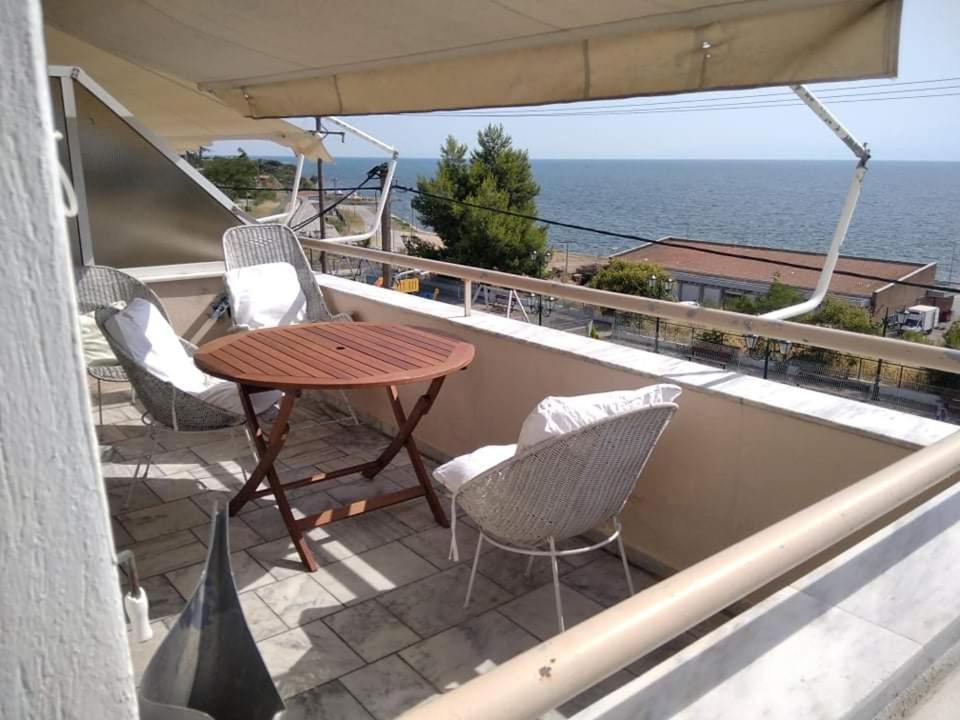 Super View Seafront Apartment Nea Michaniona Exteriér fotografie