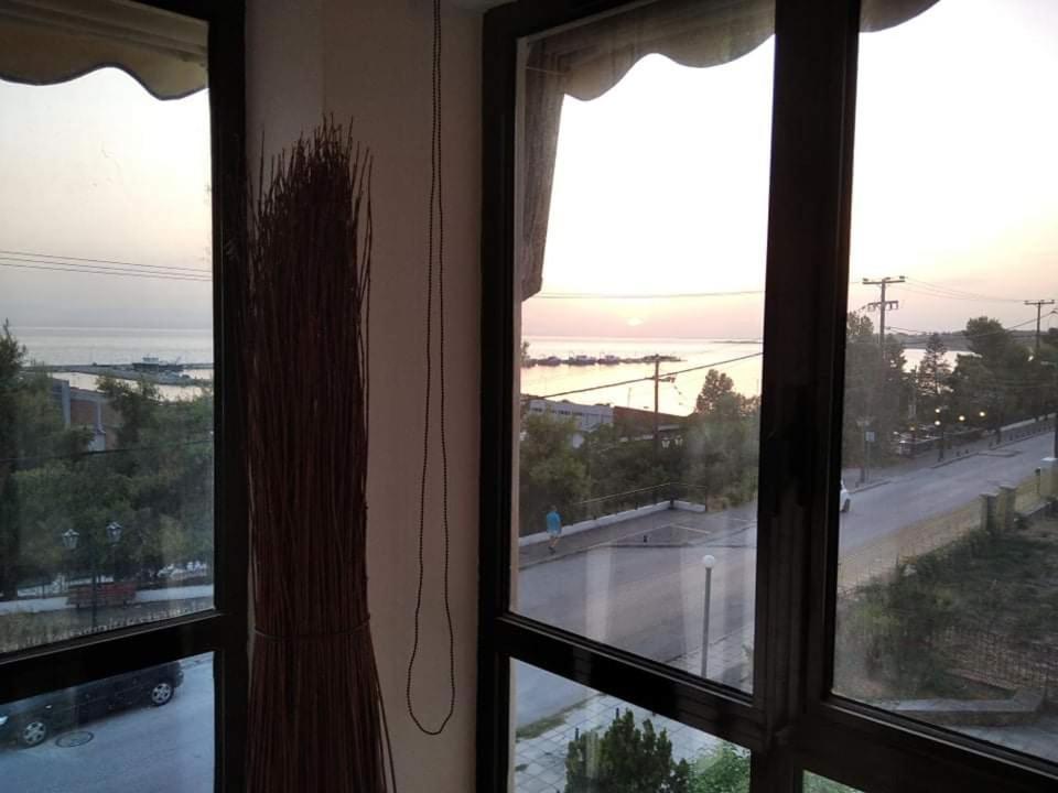 Super View Seafront Apartment Nea Michaniona Exteriér fotografie